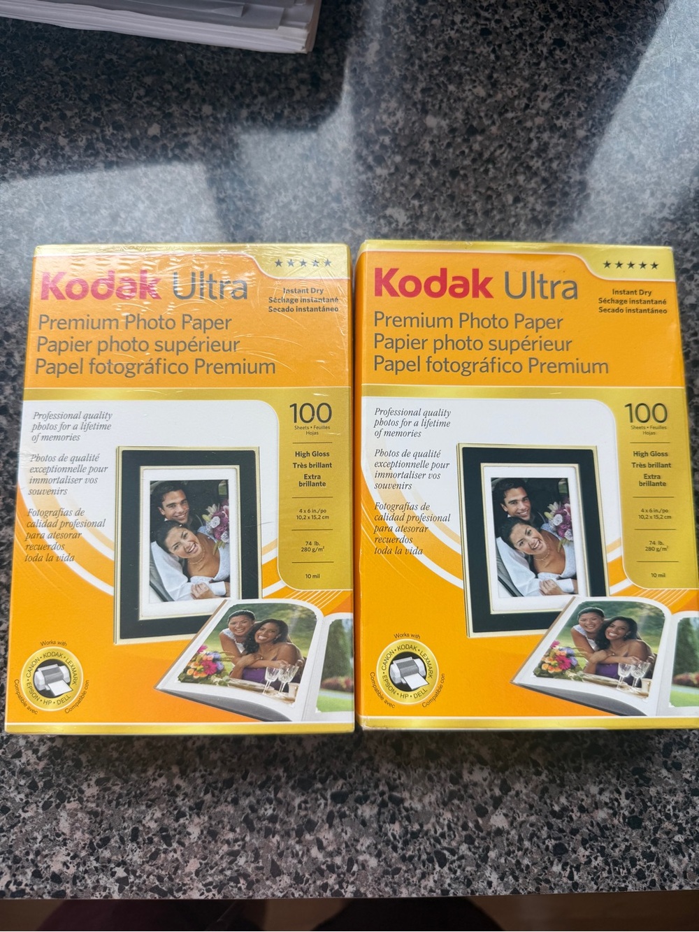 KODAK ULTRA PREMIUM PHOTO PAPER
4” x 6” NEW PACKS 1 original wrapping 1 opened.